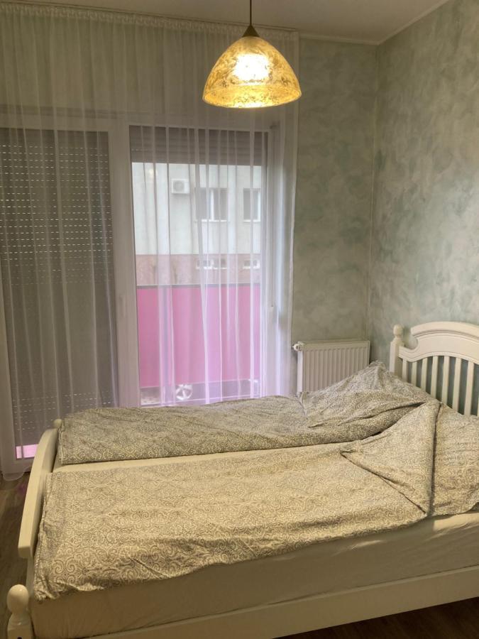Bhoeme Apartament Oradea Luaran gambar