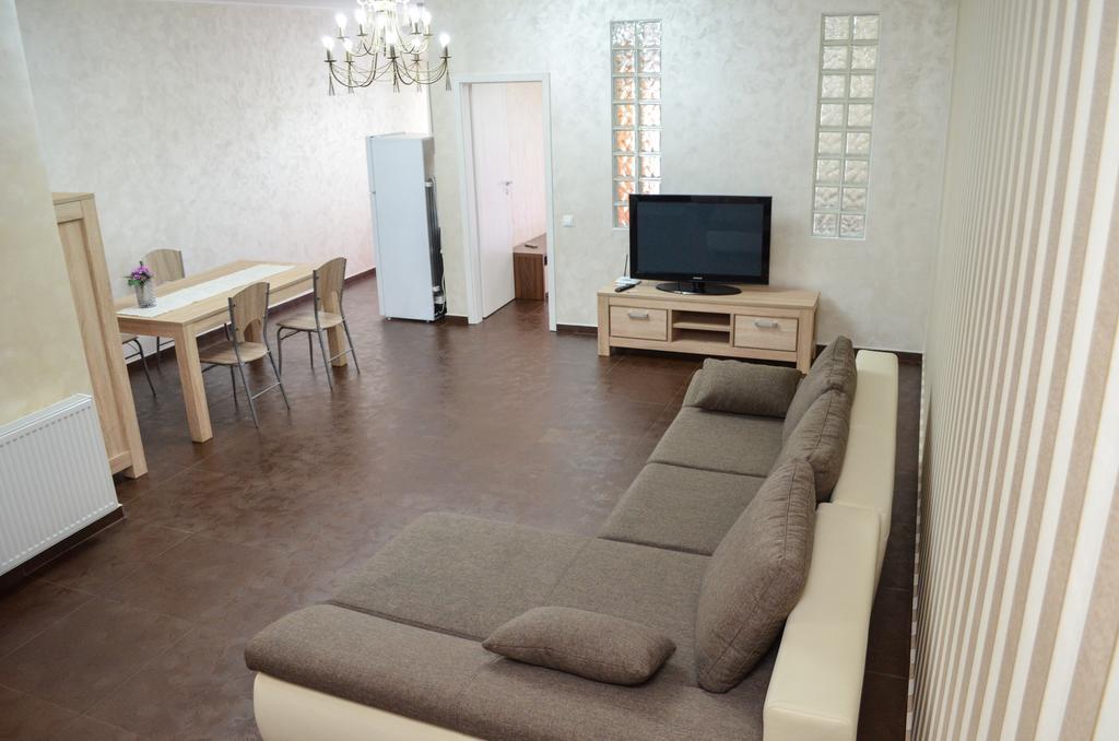Bhoeme Apartament Oradea Luaran gambar