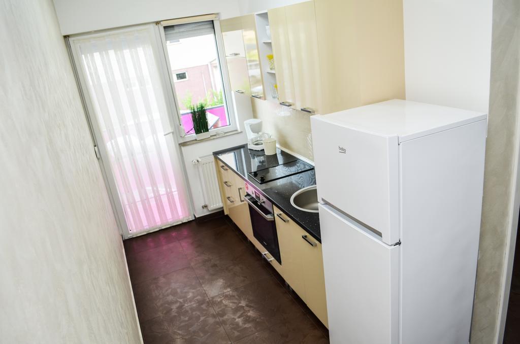 Bhoeme Apartament Oradea Luaran gambar