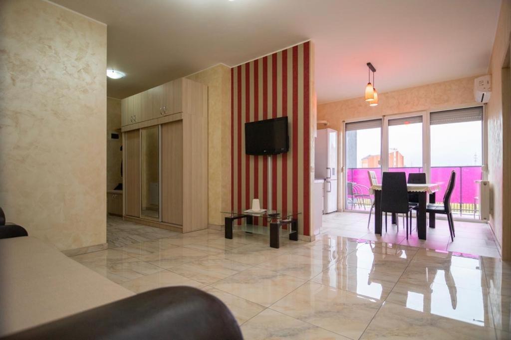Bhoeme Apartament Oradea Luaran gambar